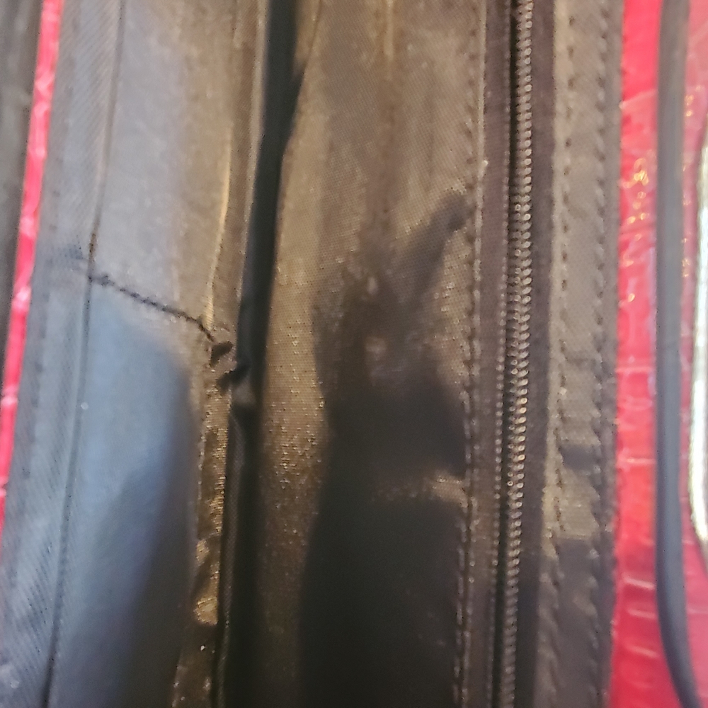 Chic Red Crocodile-Patterned Clutch - image 3